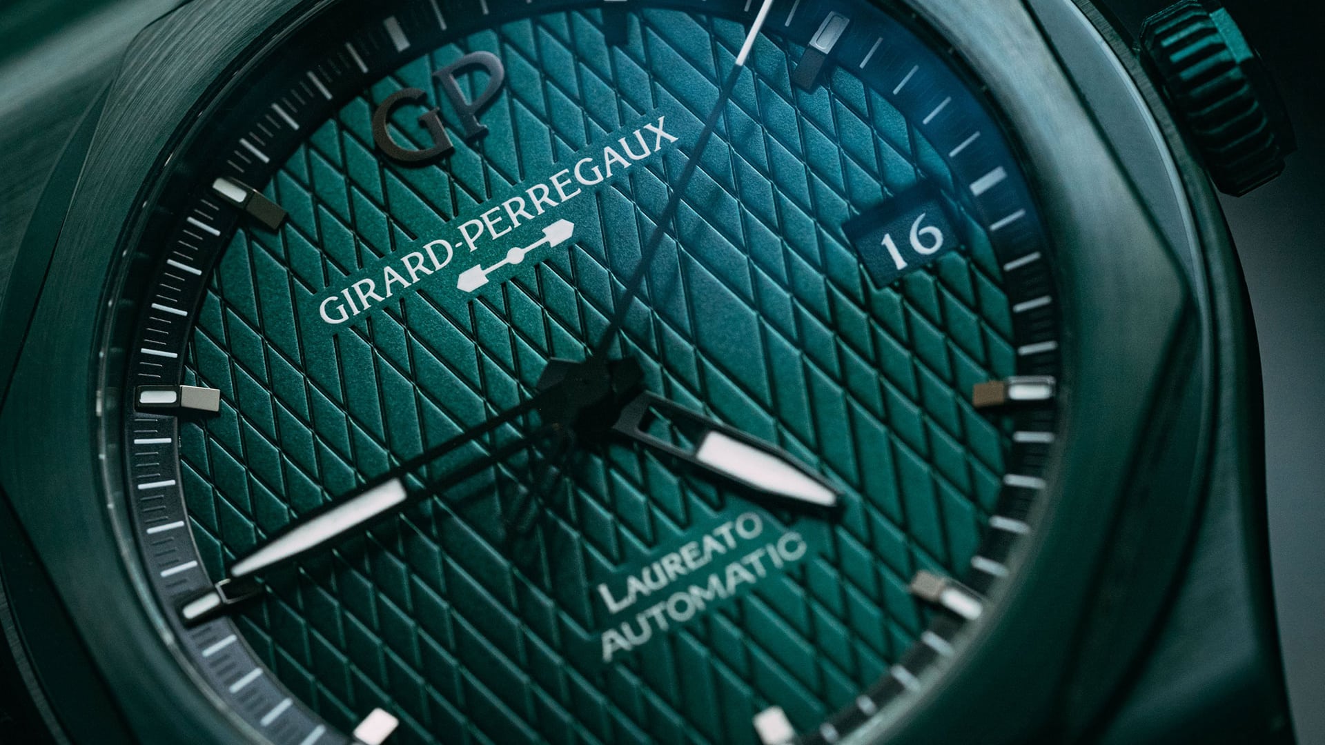 The New Girard Perregaux Green Ceramic Laureato Aston Martin